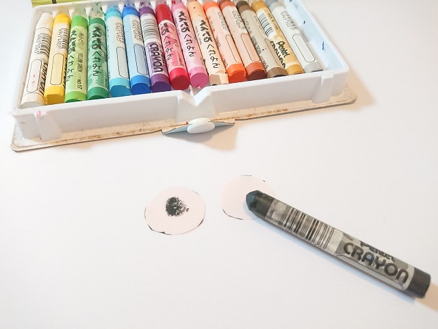 クレヨンで描く