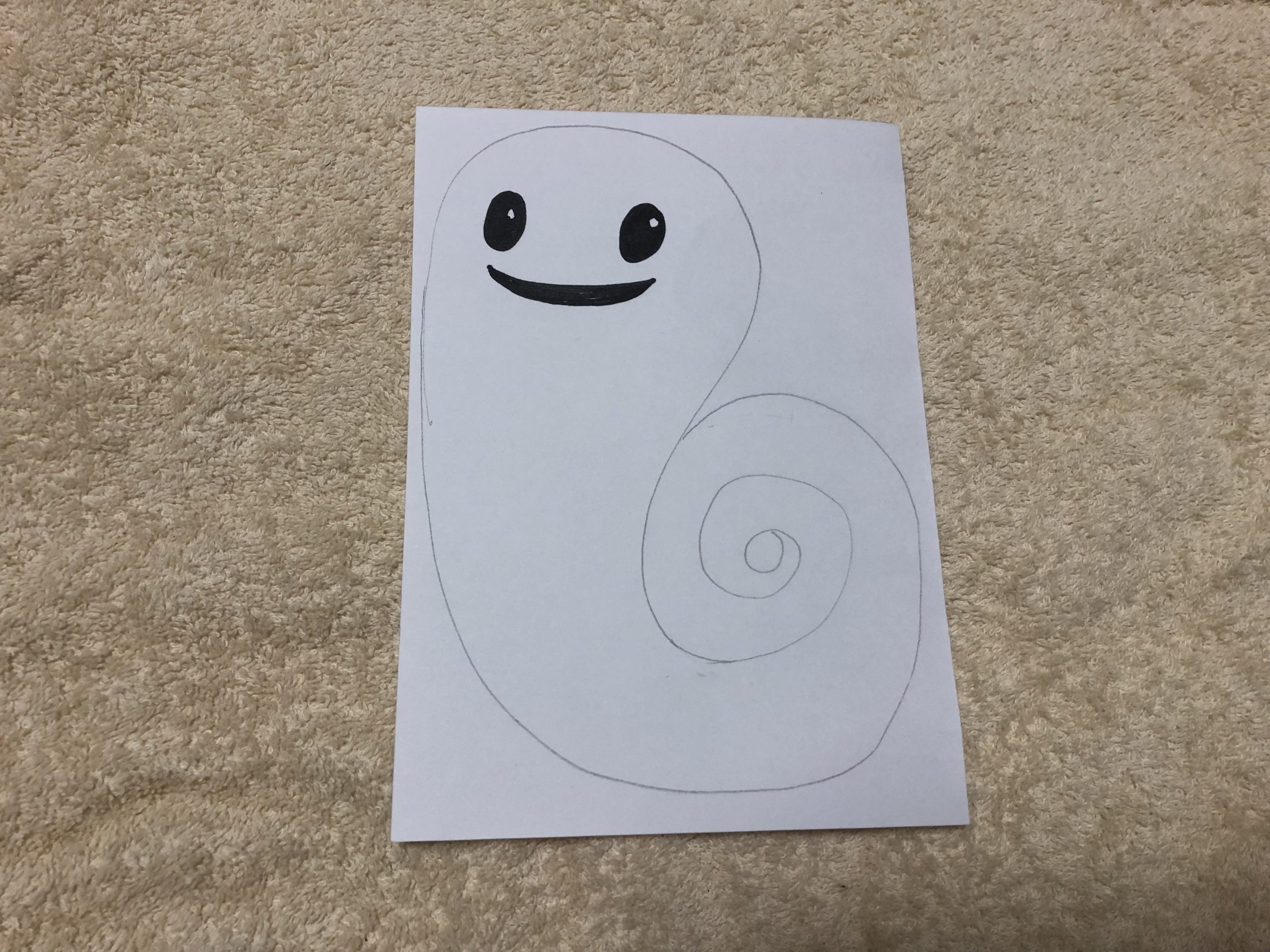 お化けの顔を描く