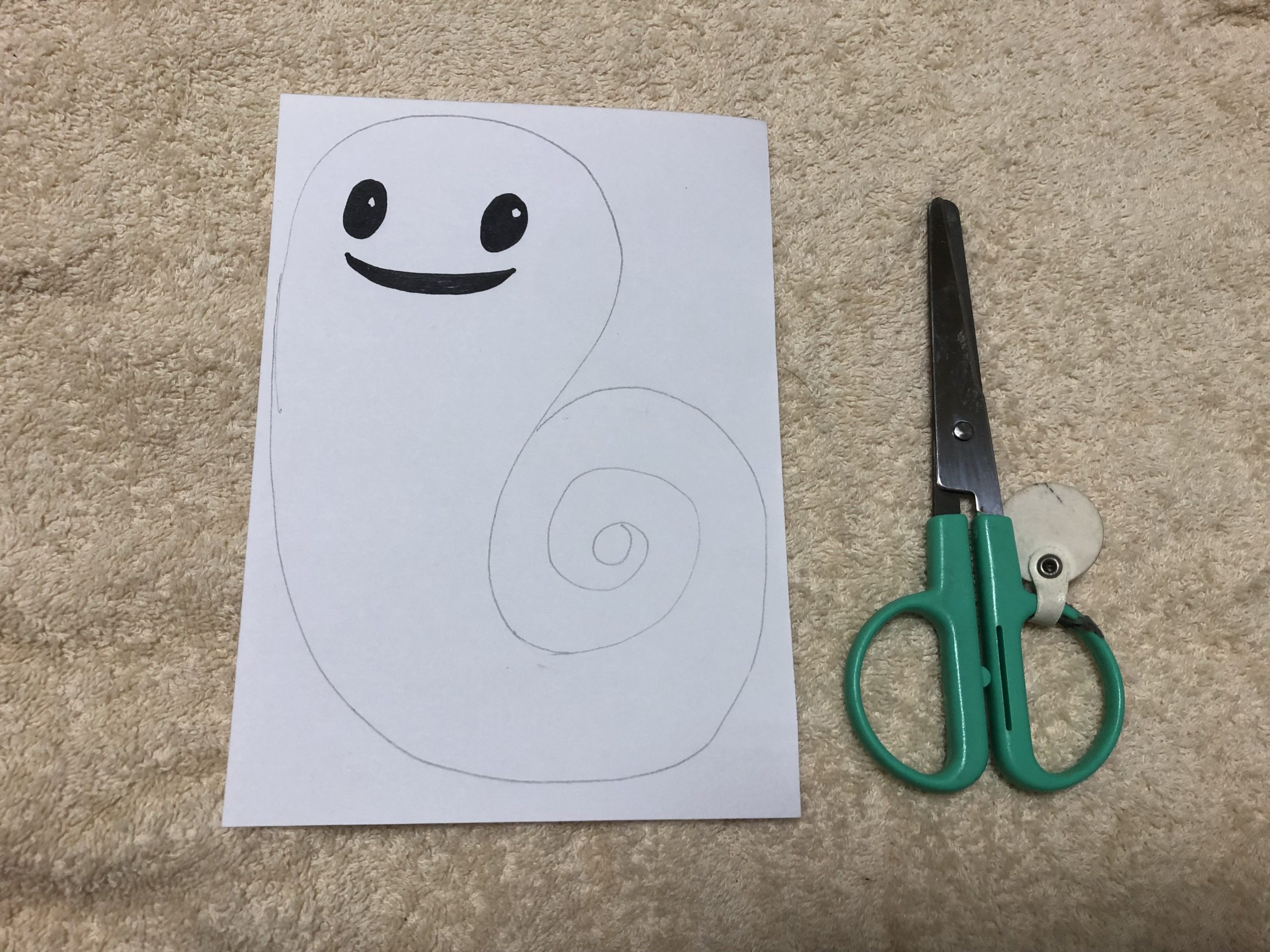 はさみで線のところを切り取る