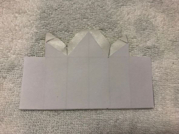 折り紙にのりしろをつくる