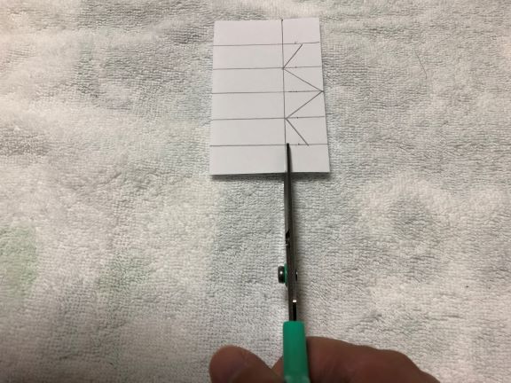 5を線にそって切る