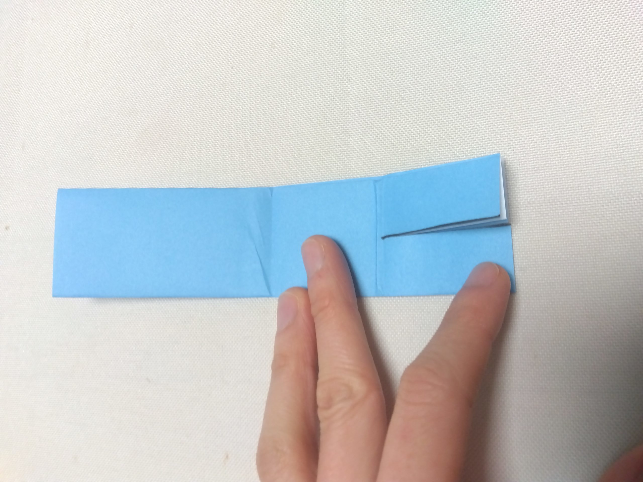 折り紙で指人形