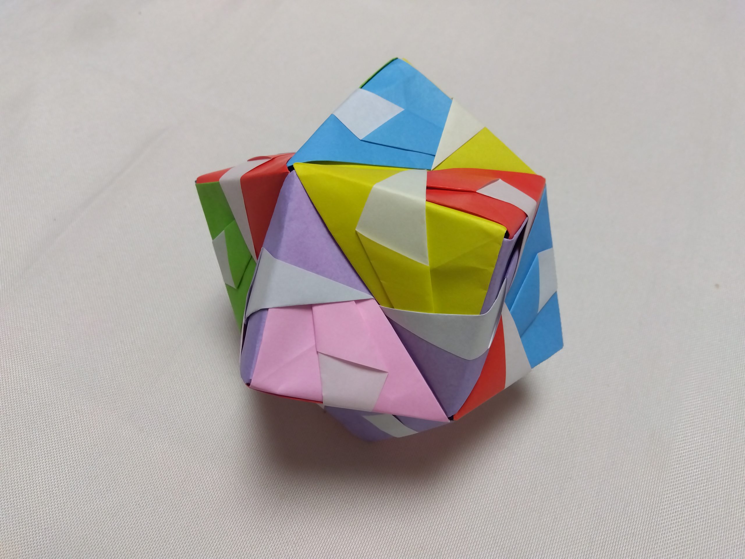 折り紙でくす玉