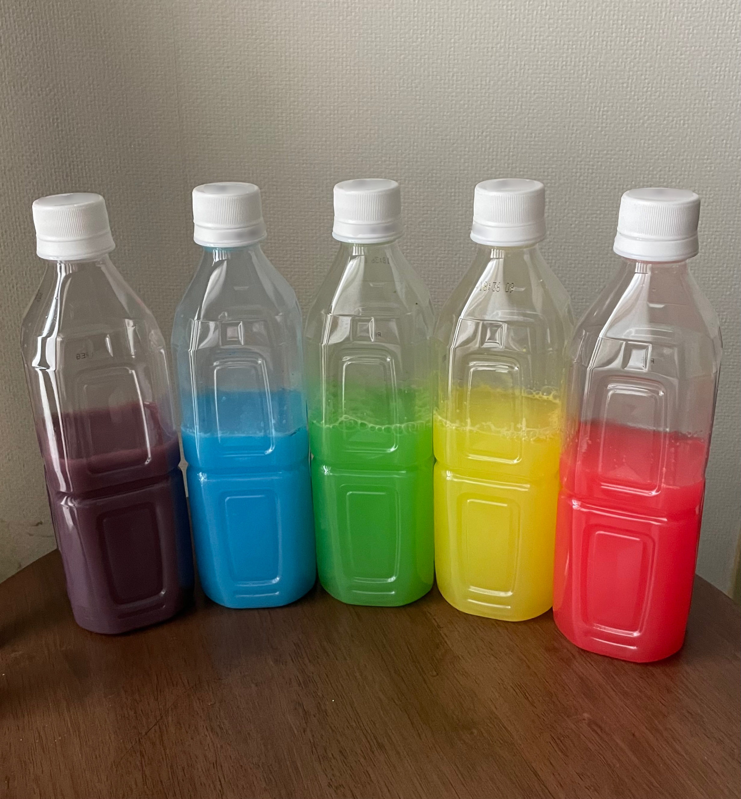 色水シアターの簡単マジック