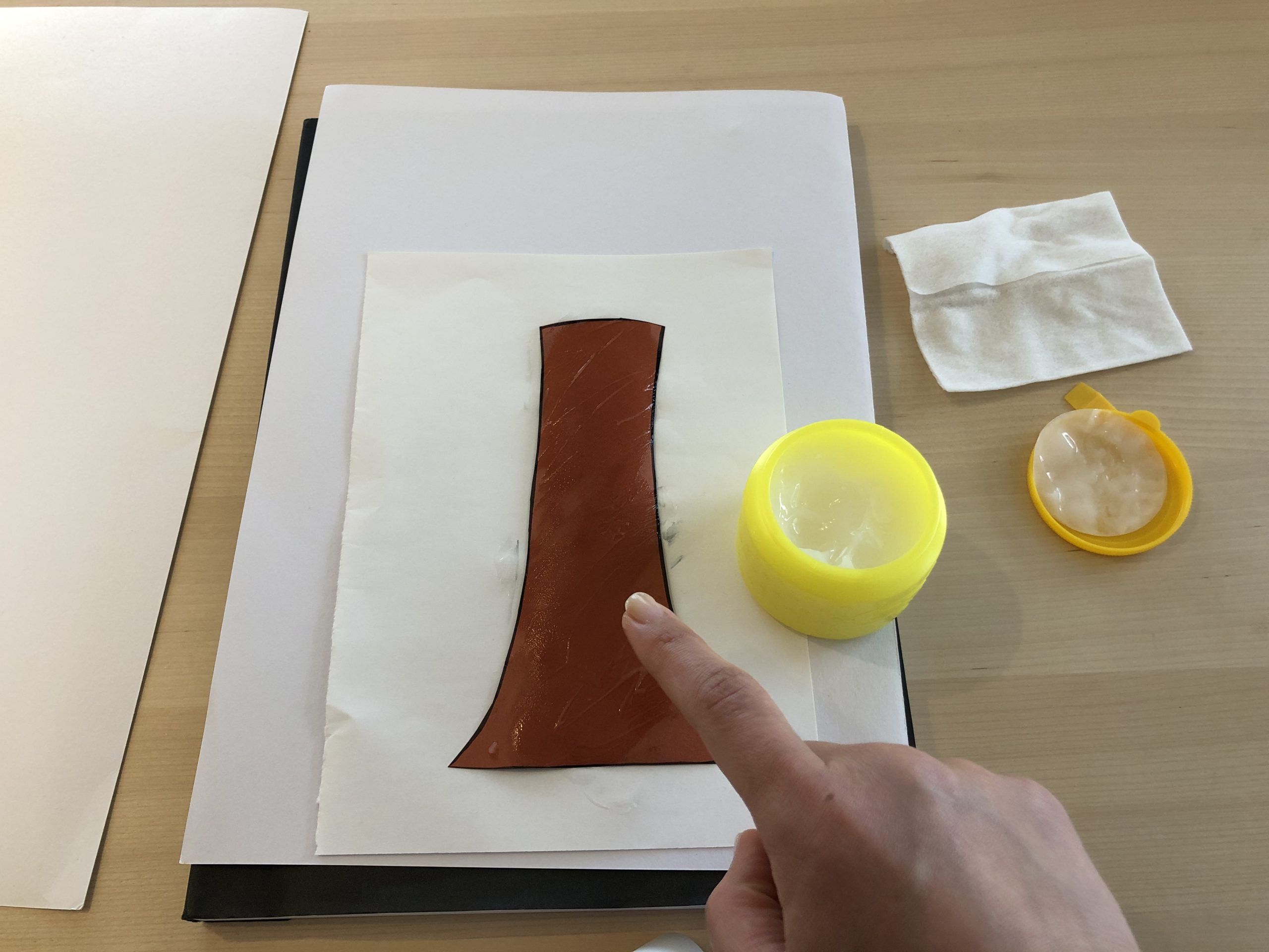 お花紙で桜の木を立体製作