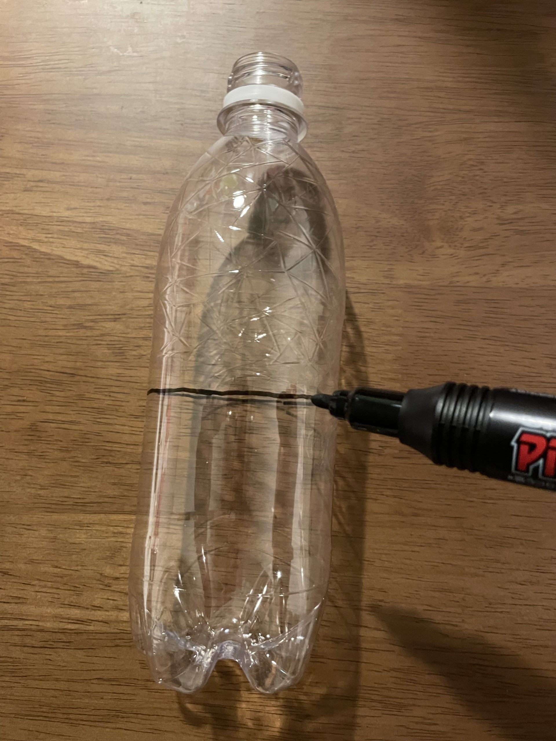 シュルシュルひも出しのおもちゃ