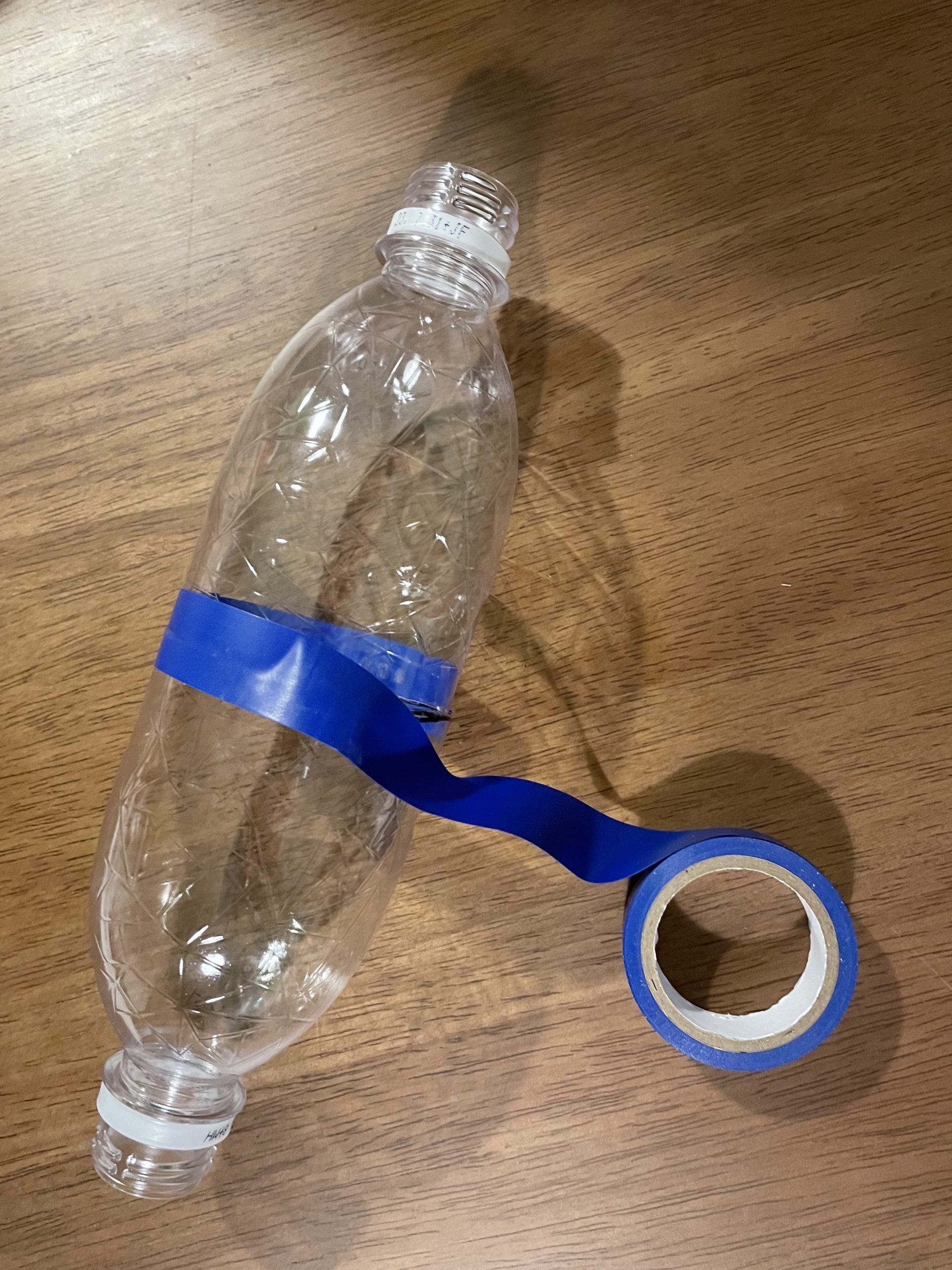 シュルシュルひも出しのおもちゃ