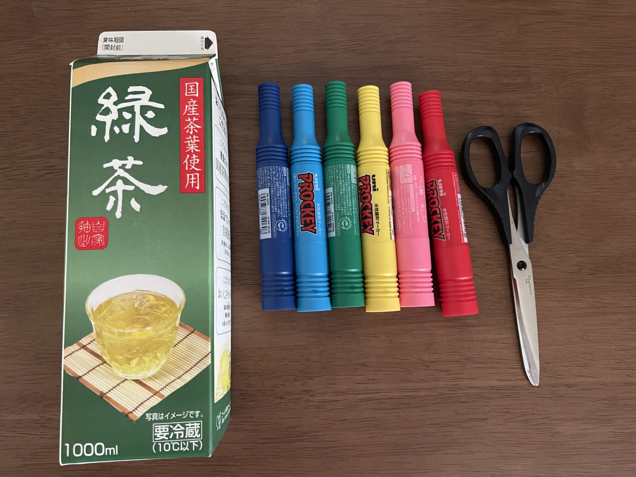 牛乳パックでパクパク人形