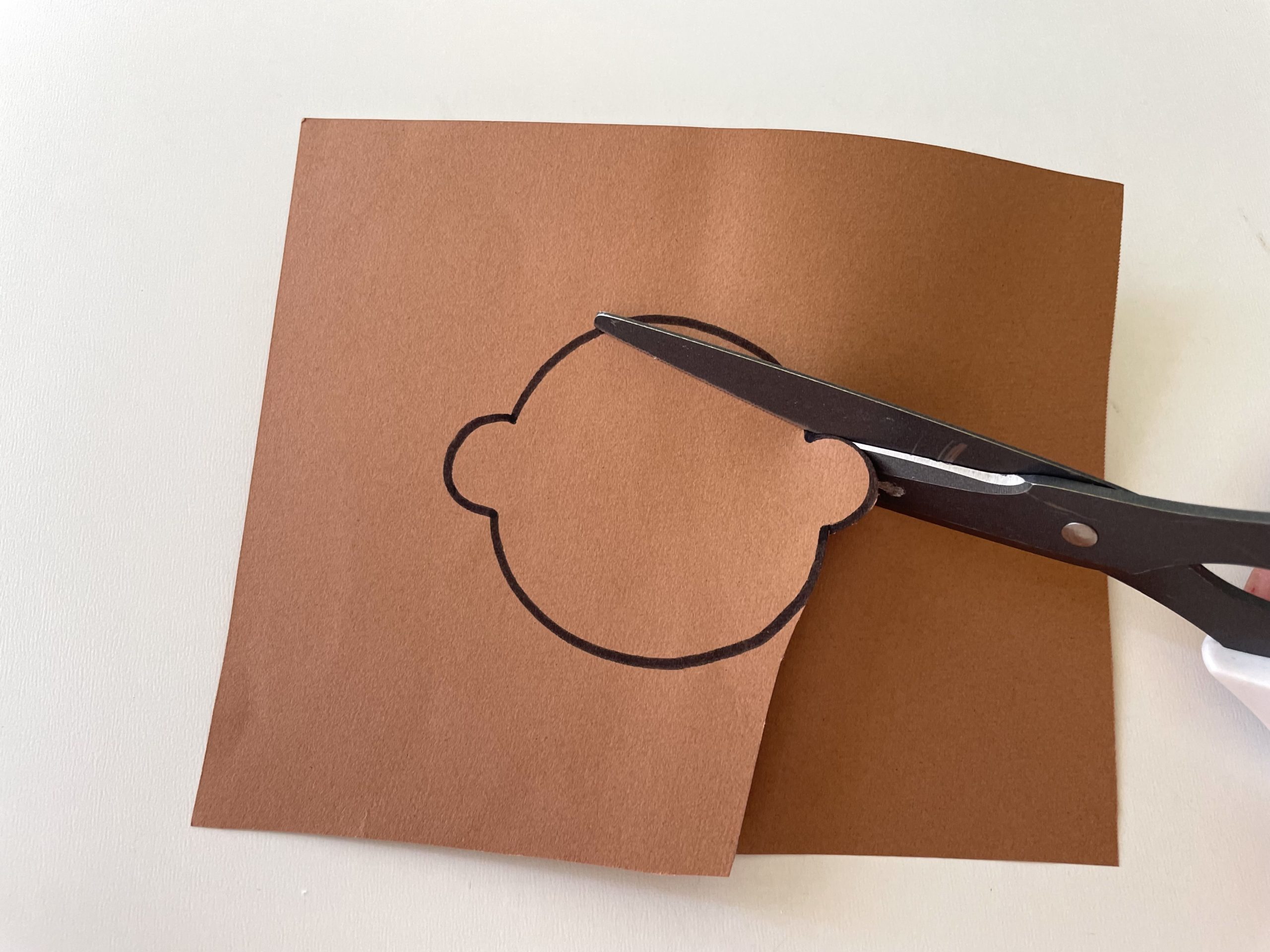 飛び出す紙コップ