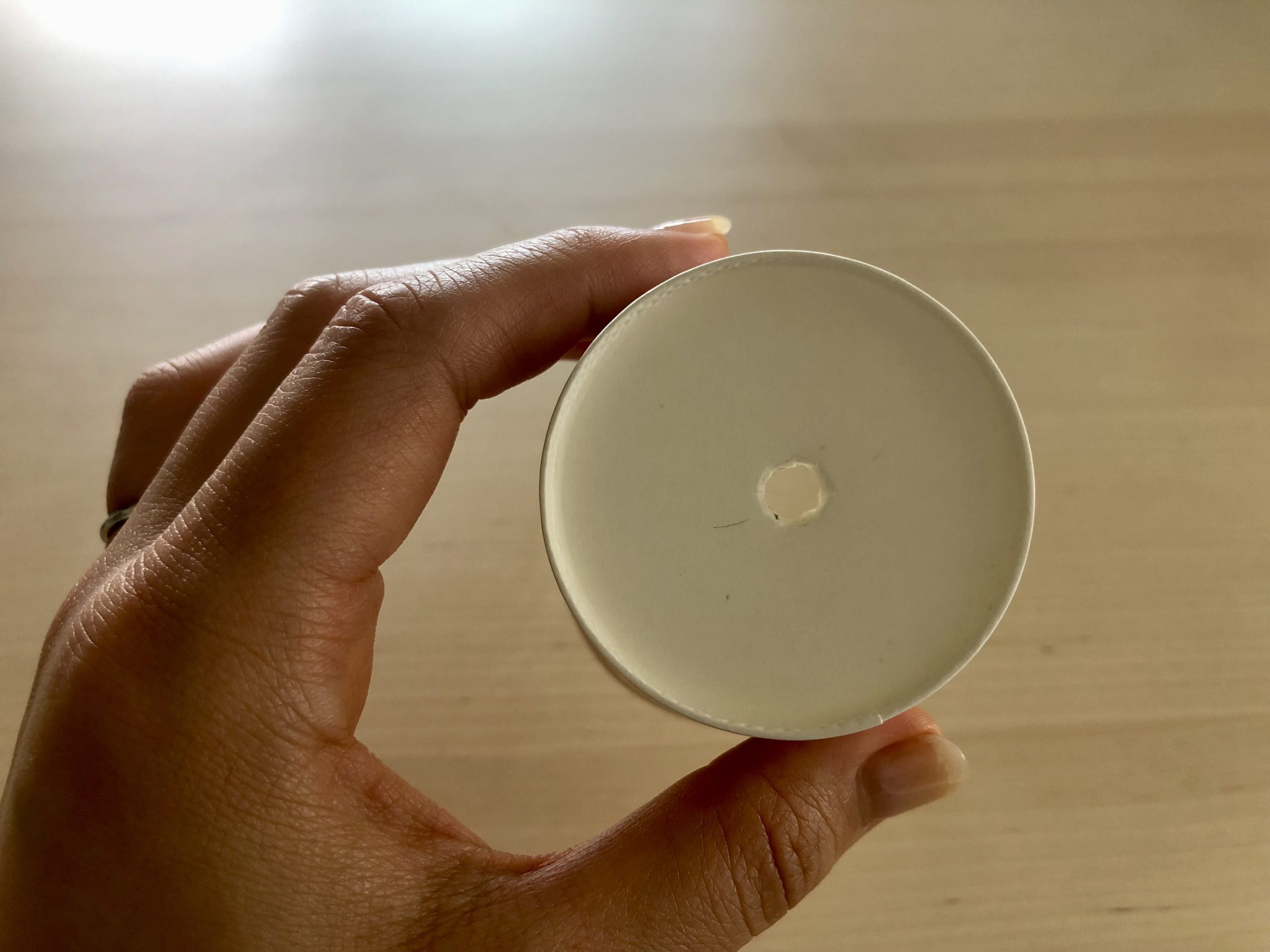 紙コップカエル