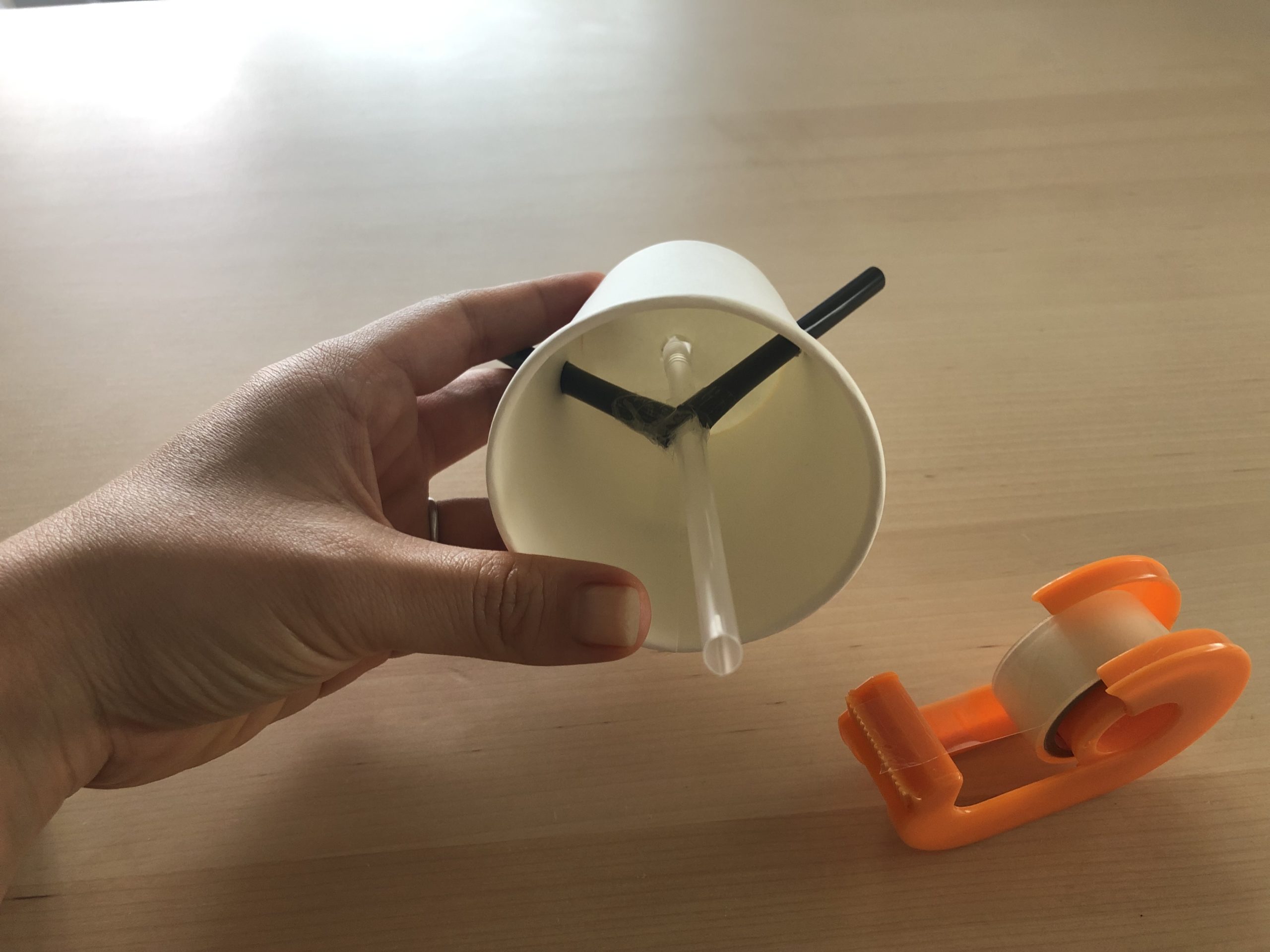 紙コップカエル