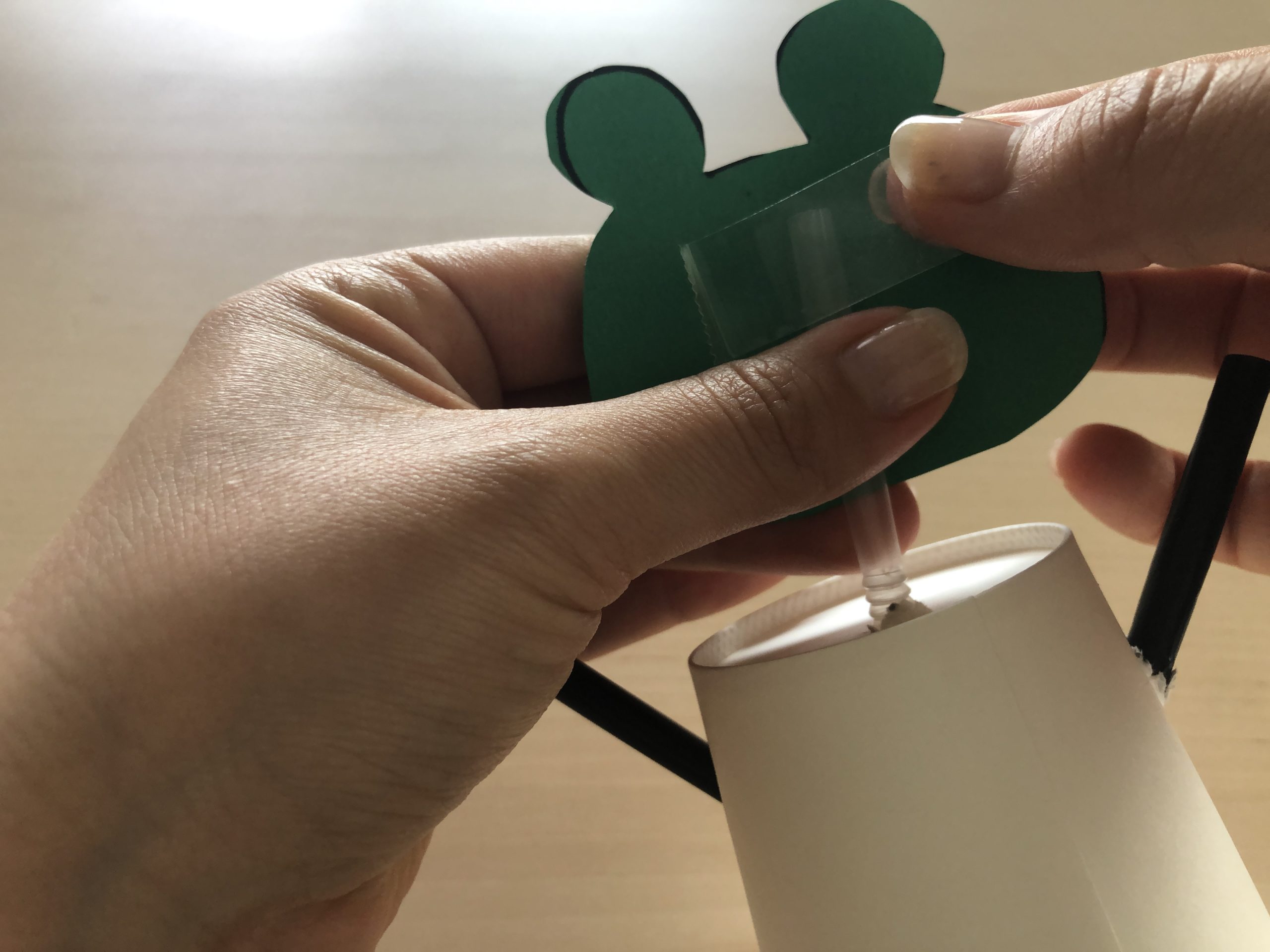 紙コップカエル