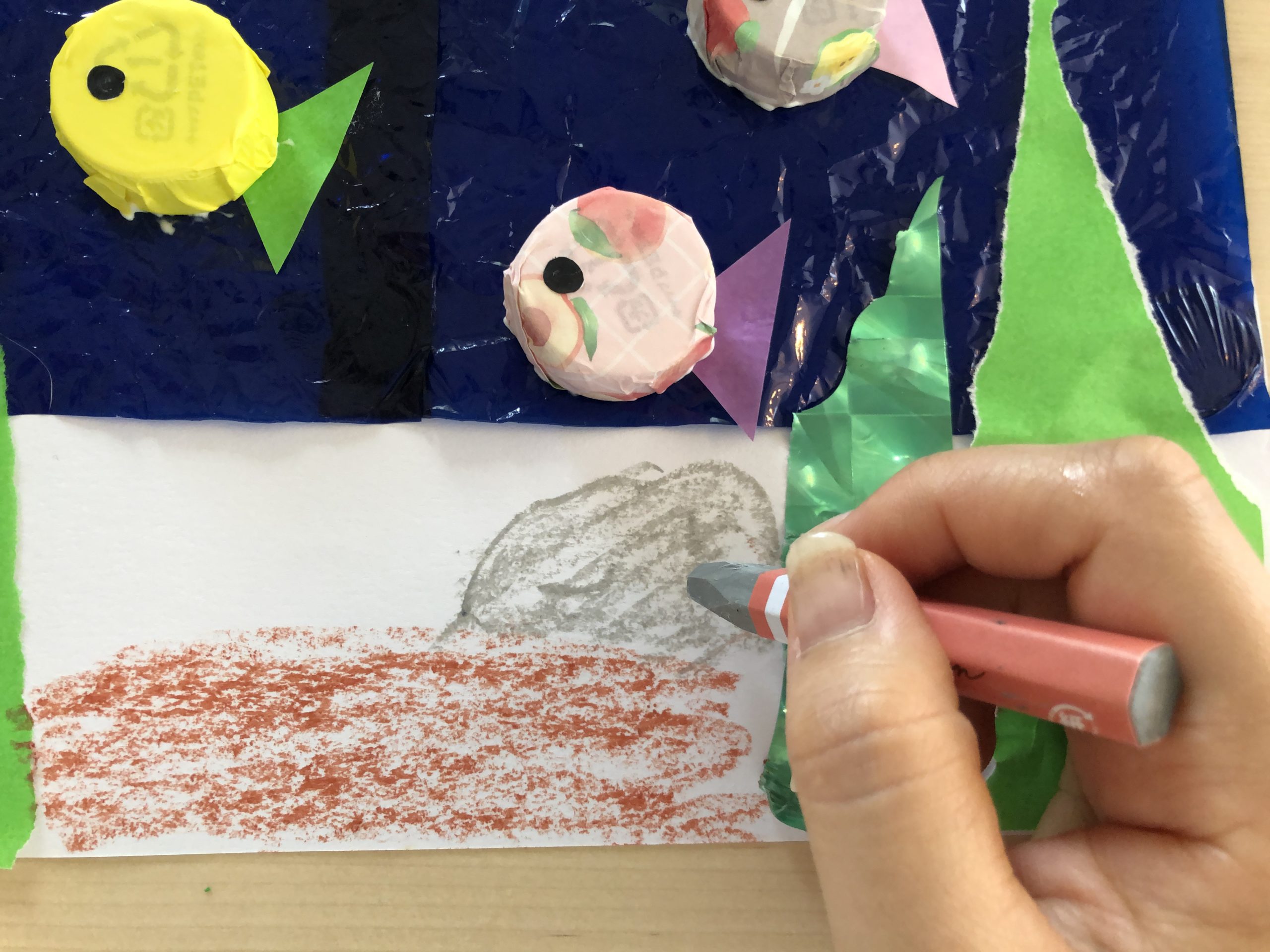 キャップの魚工作