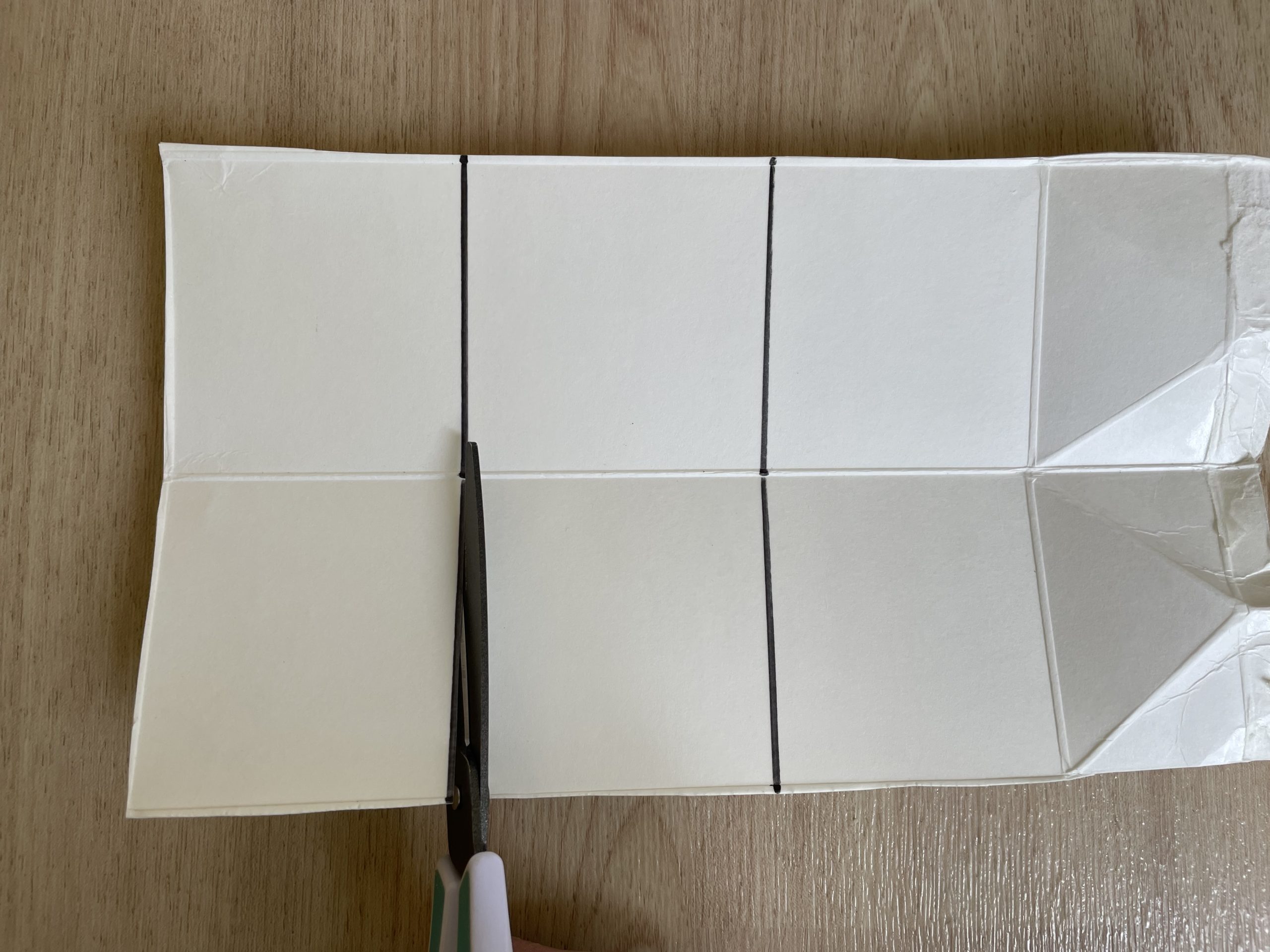 牛乳パックでカスタネット