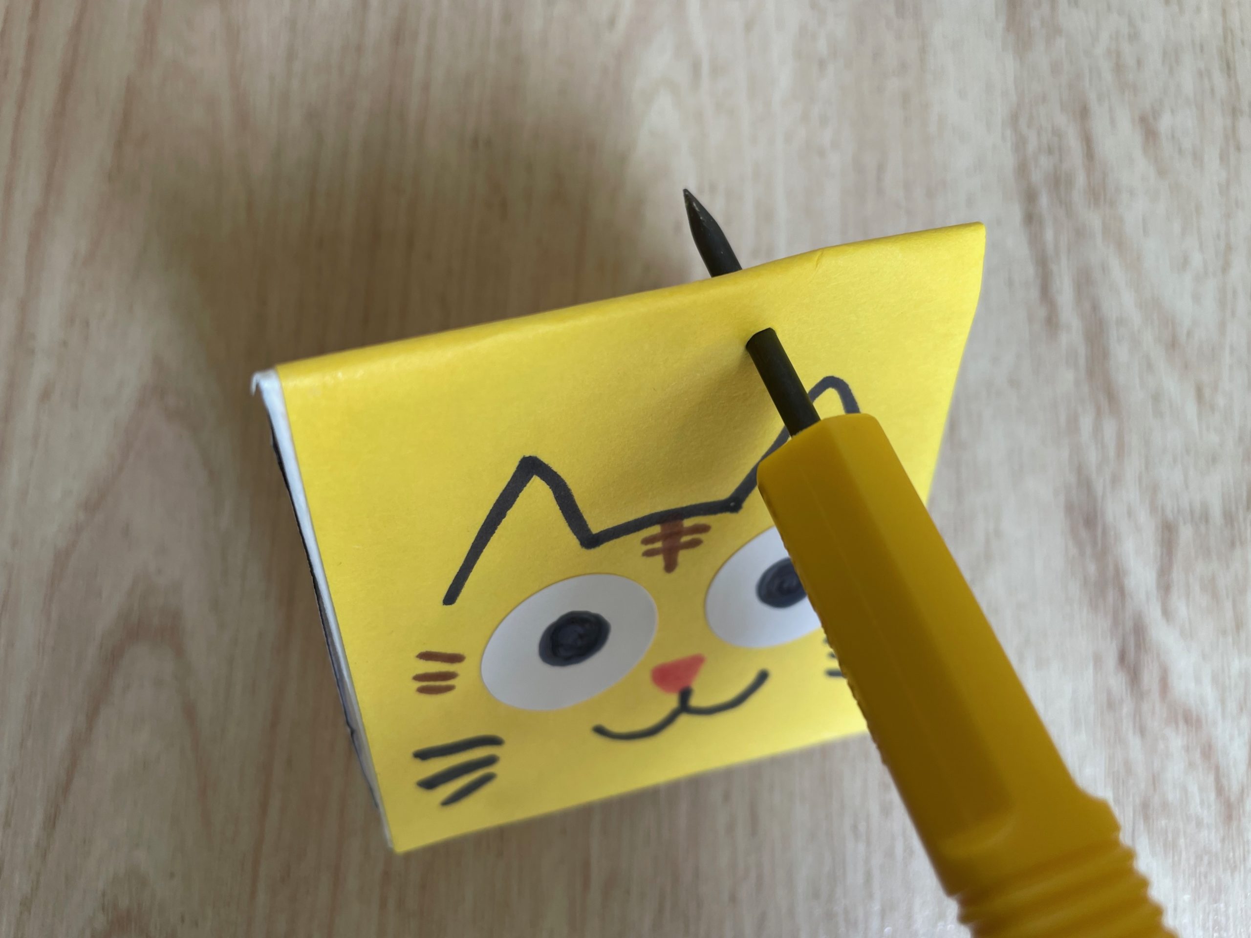 牛乳パックでカスタネット