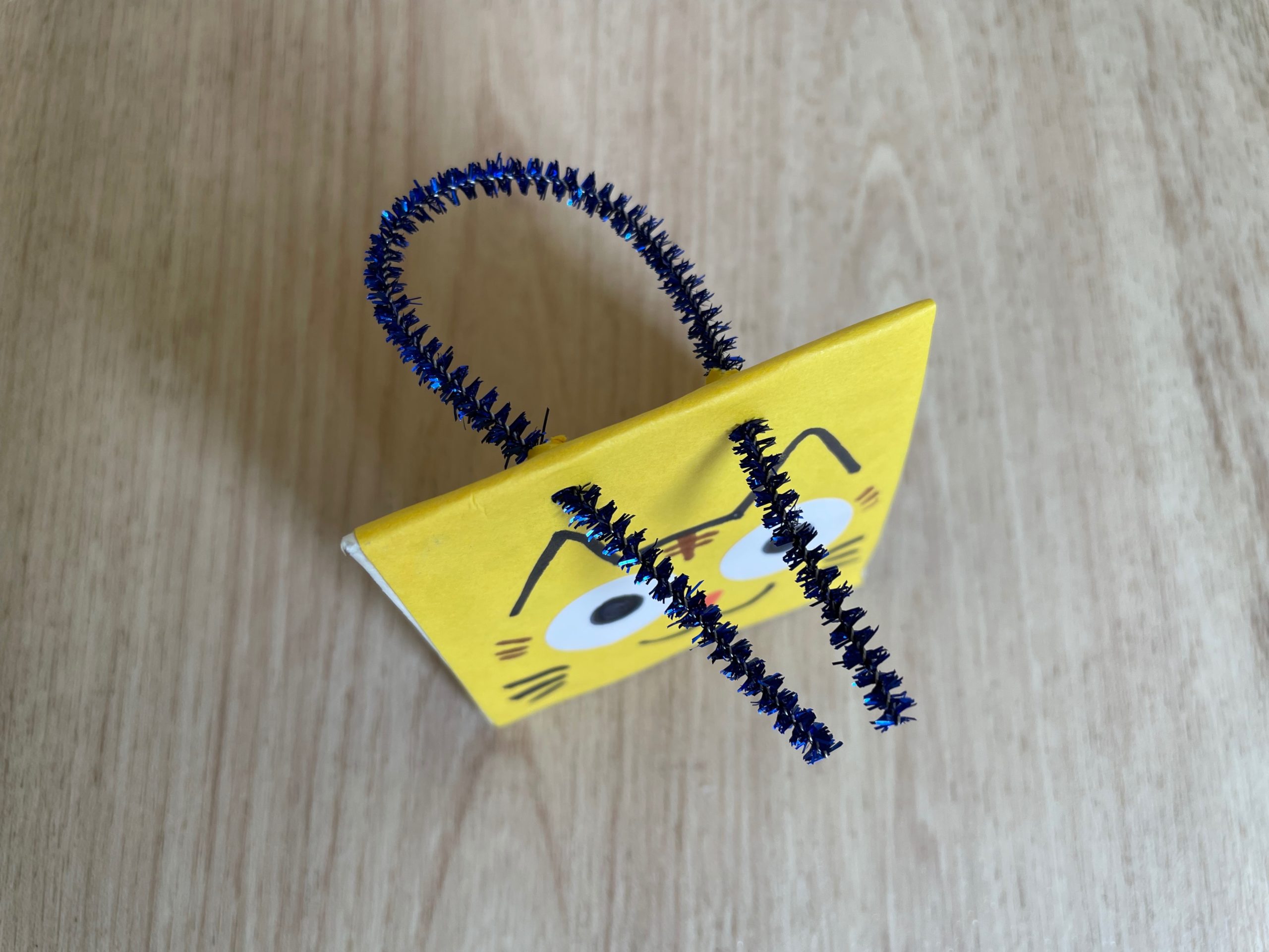 牛乳パックでカスタネット