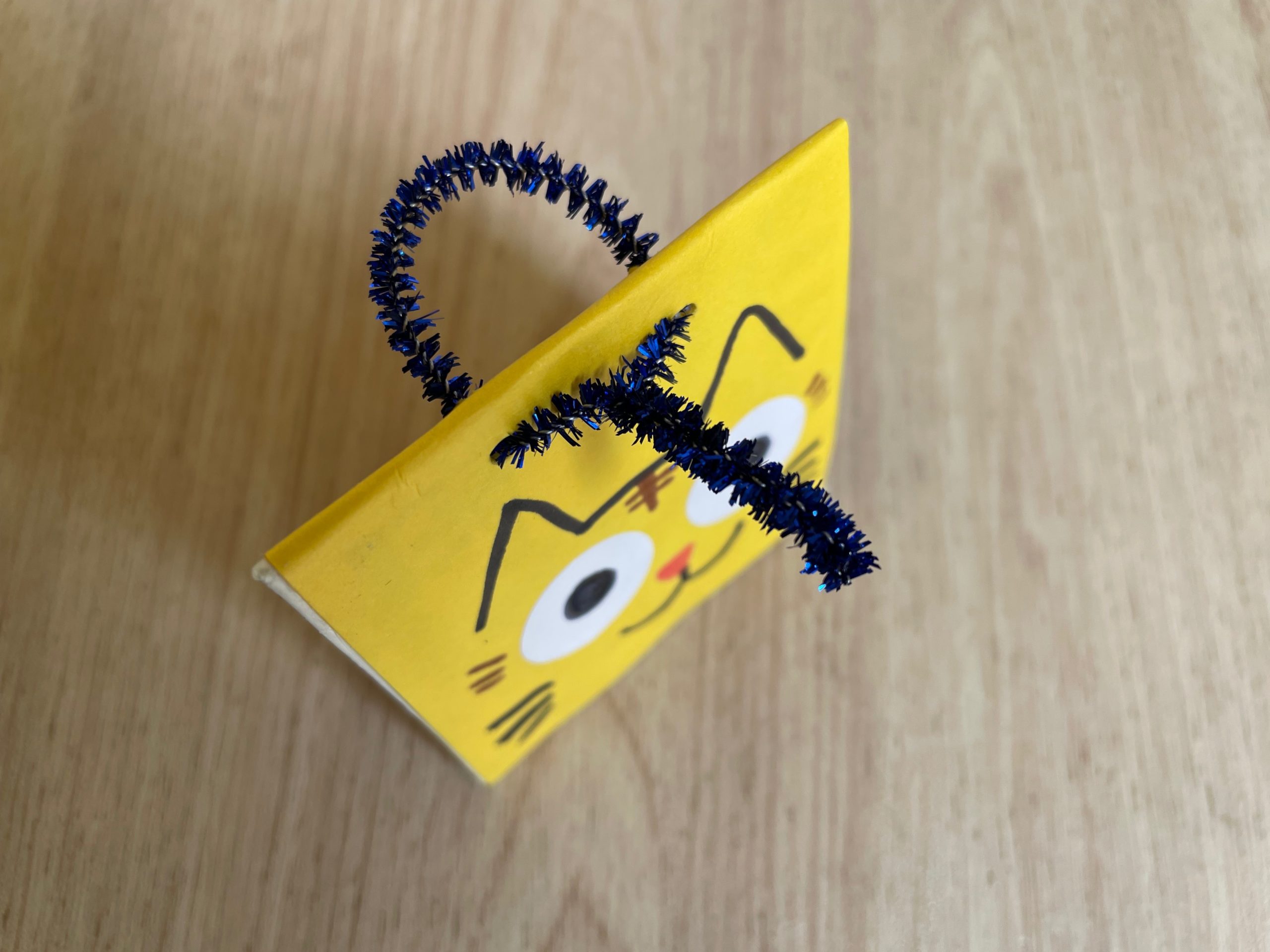 牛乳パックでカスタネット