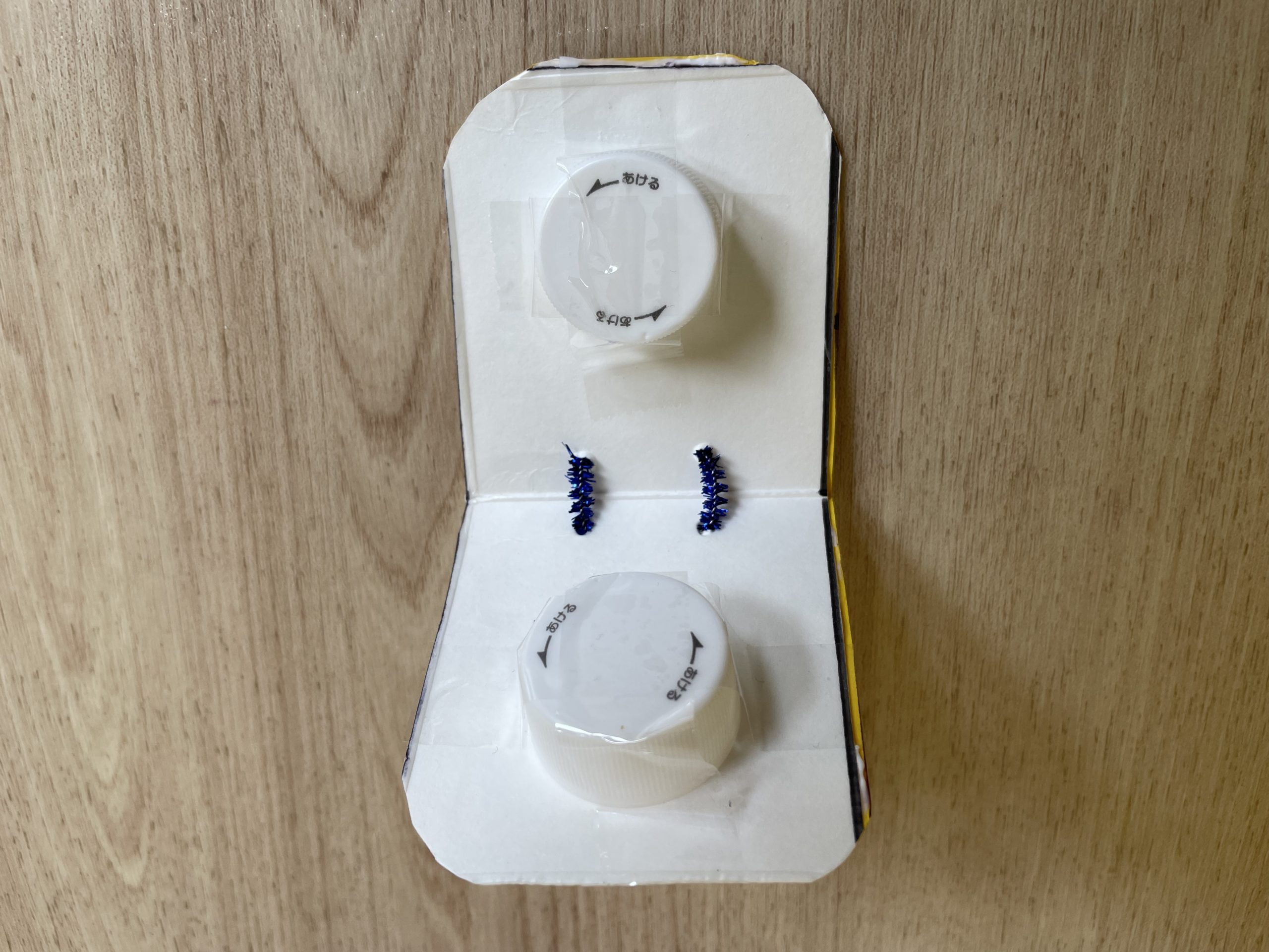 牛乳パックでカスタネット