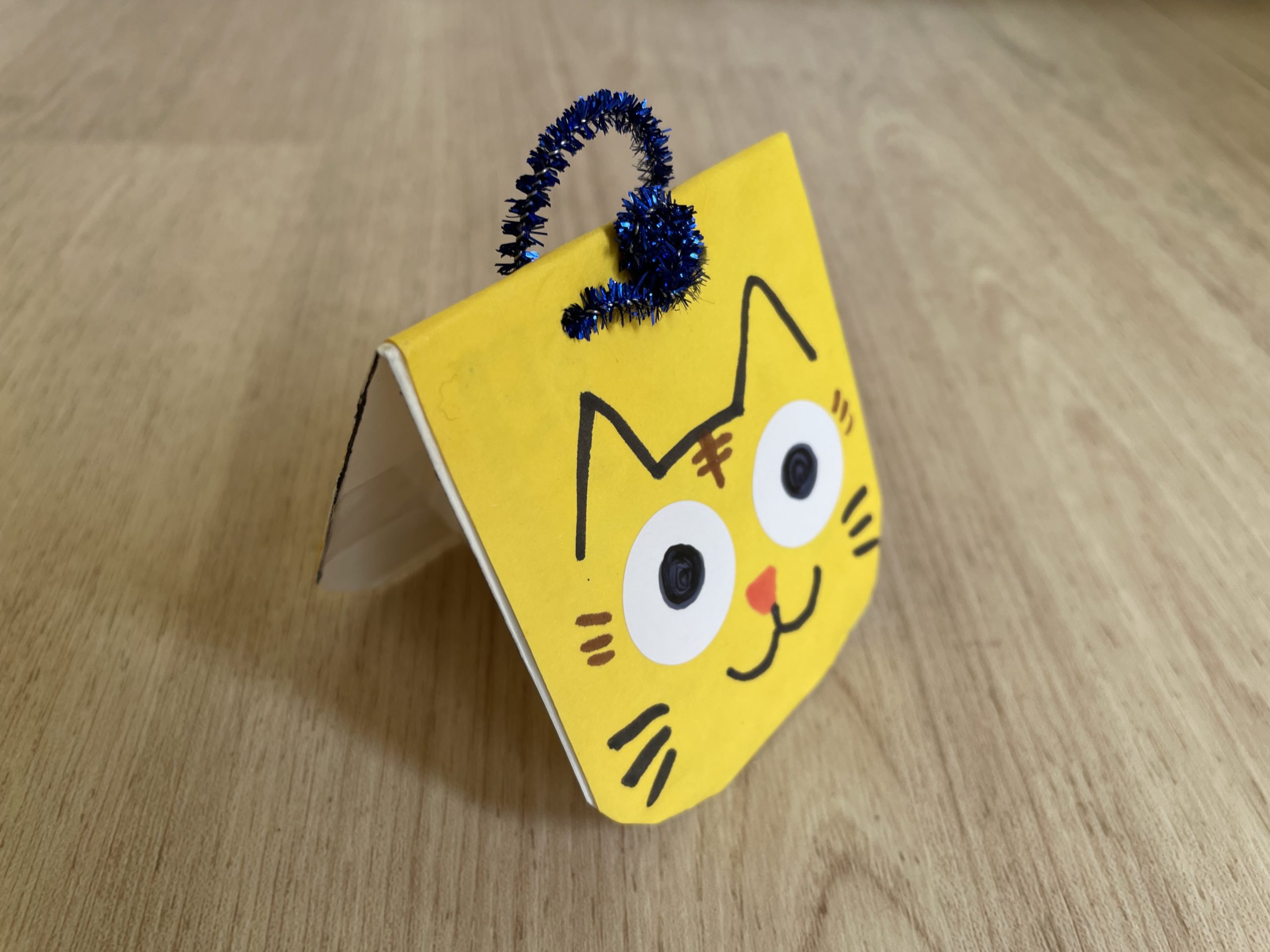 牛乳パックでカスタネット