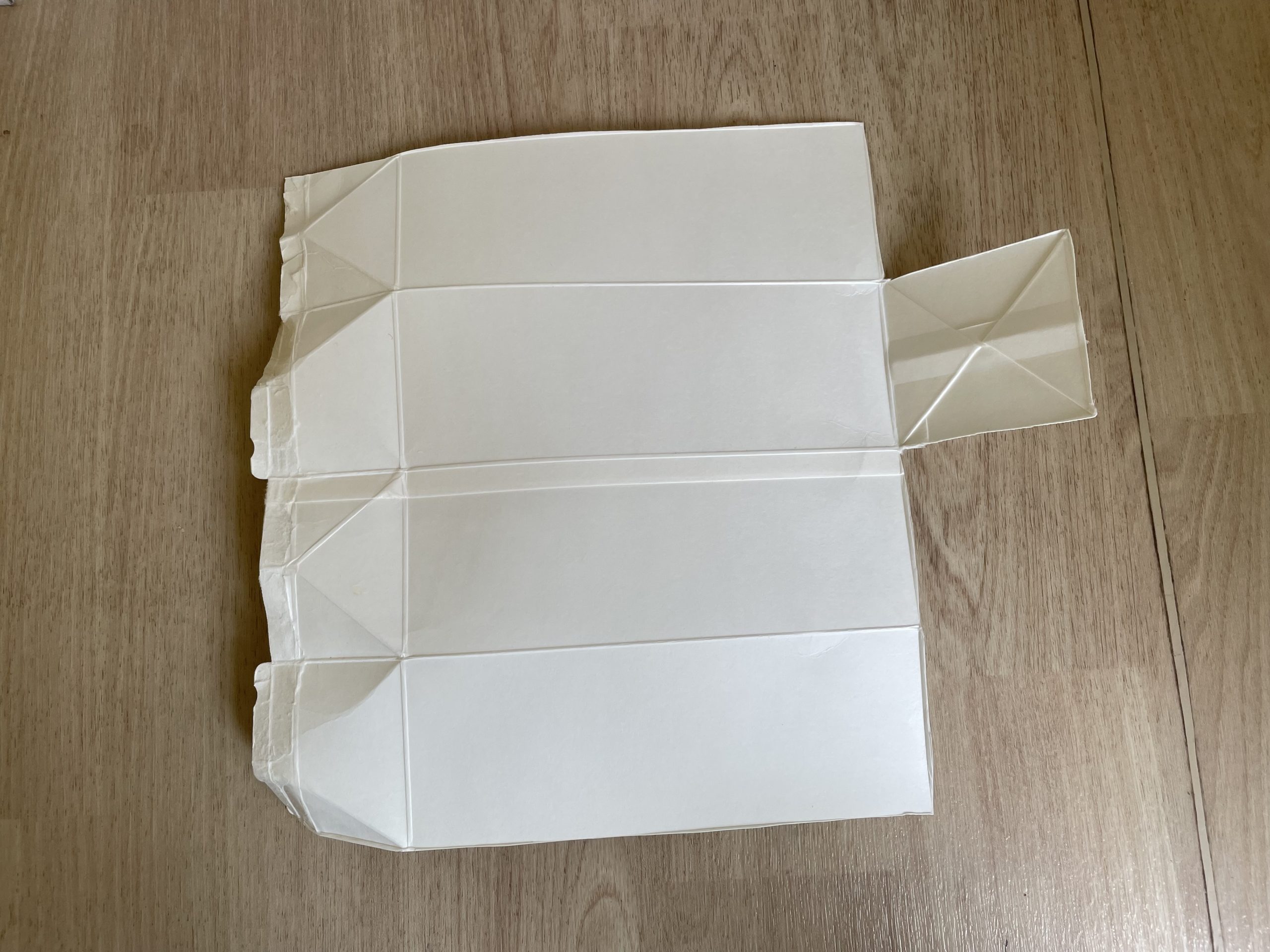 牛乳パックでカスタネット